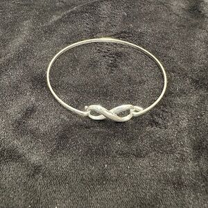 Elegant Thailand 925 Silver Infinity Bracelet